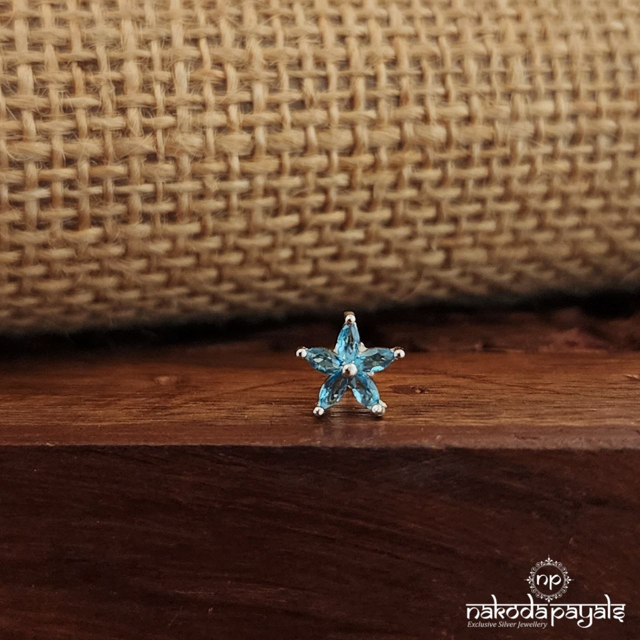 Flower Blue Nosepin (Np767)