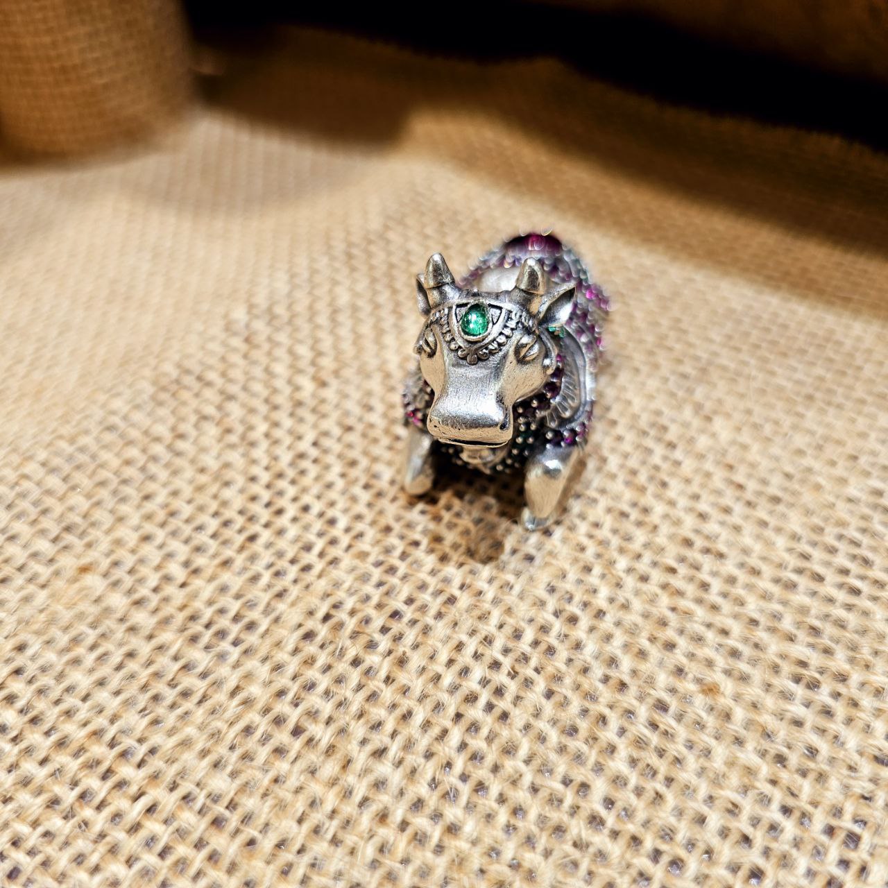 Nandi Kemp Idol (Aa1427)