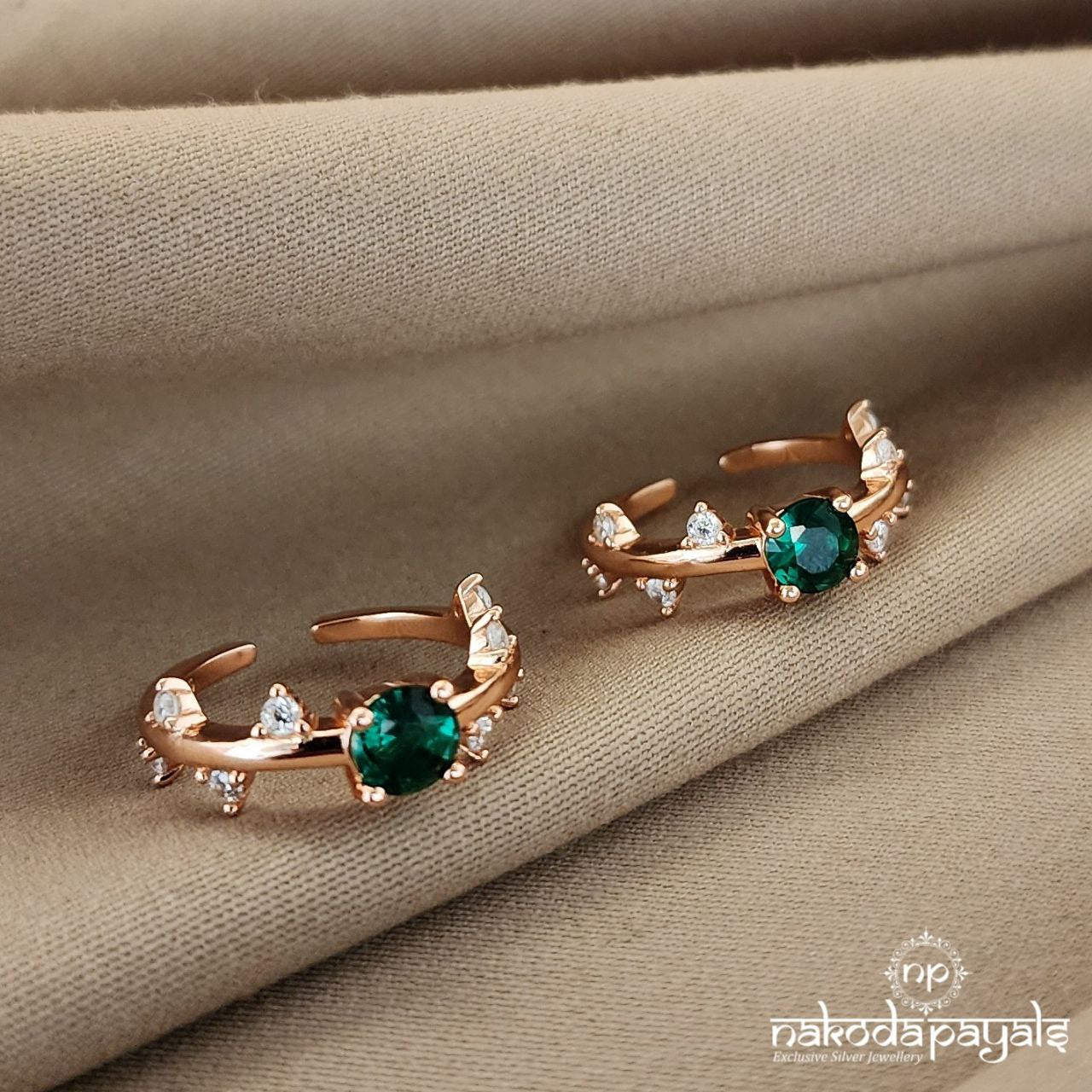 Green Round Cut Leafy Toerings (T4225)