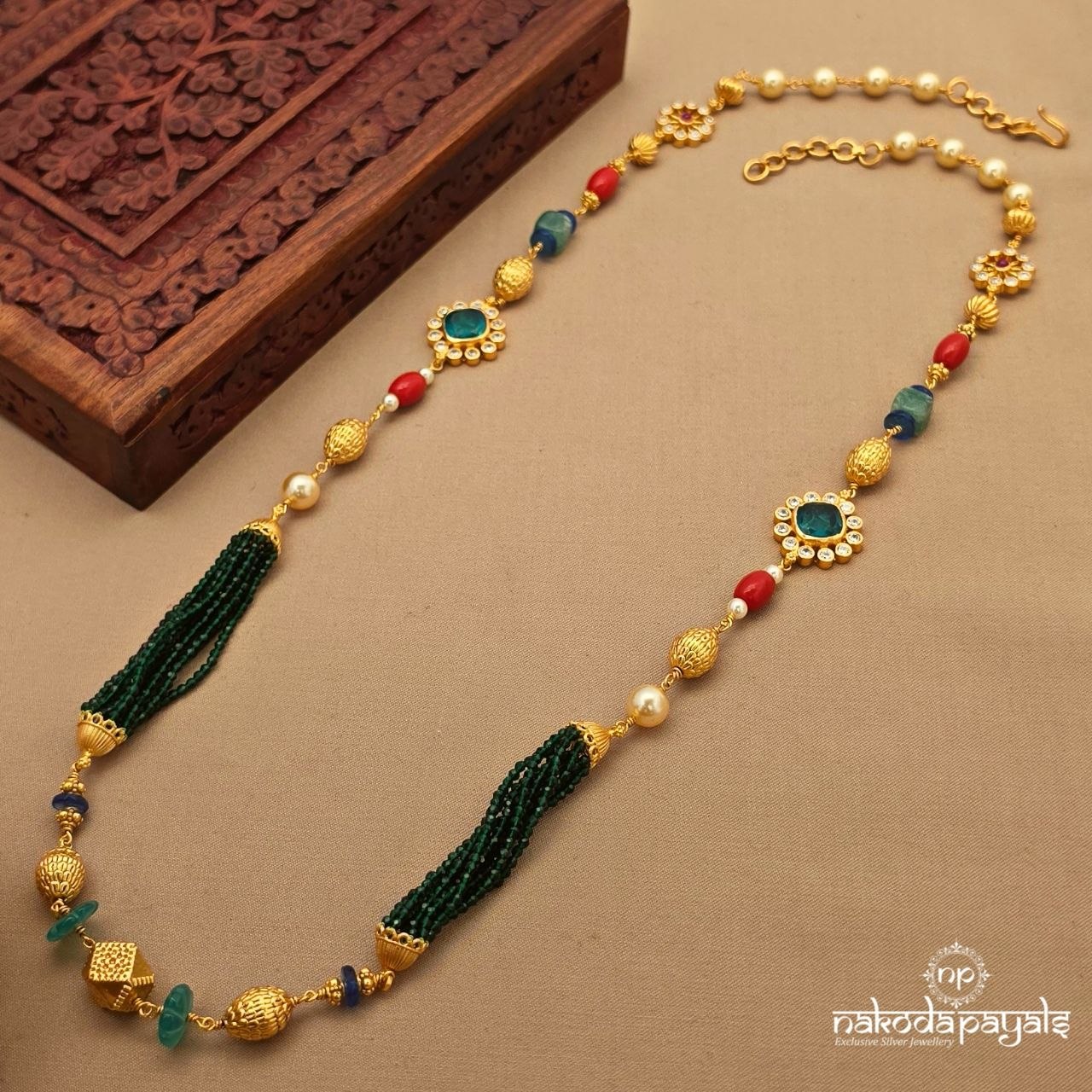 Green Bead Divine Neckpiece (Gn10439)