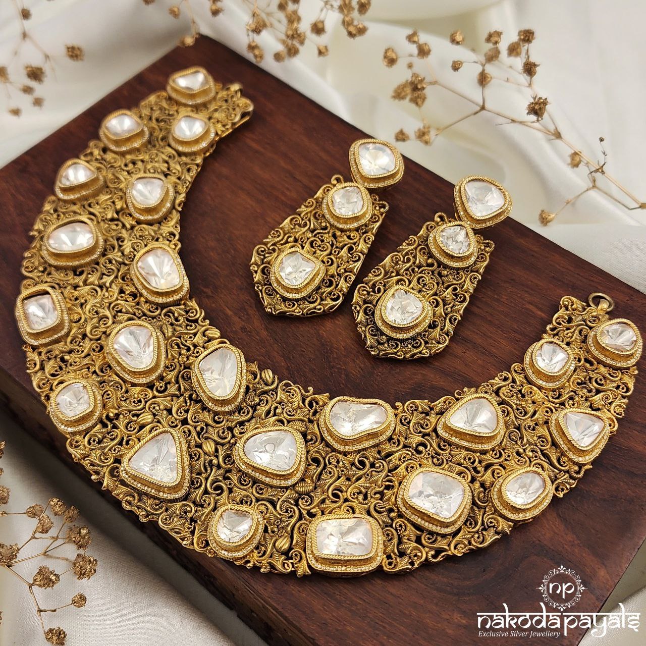 Grand Moissanite Neckpiece With Earrings (Gn8693)