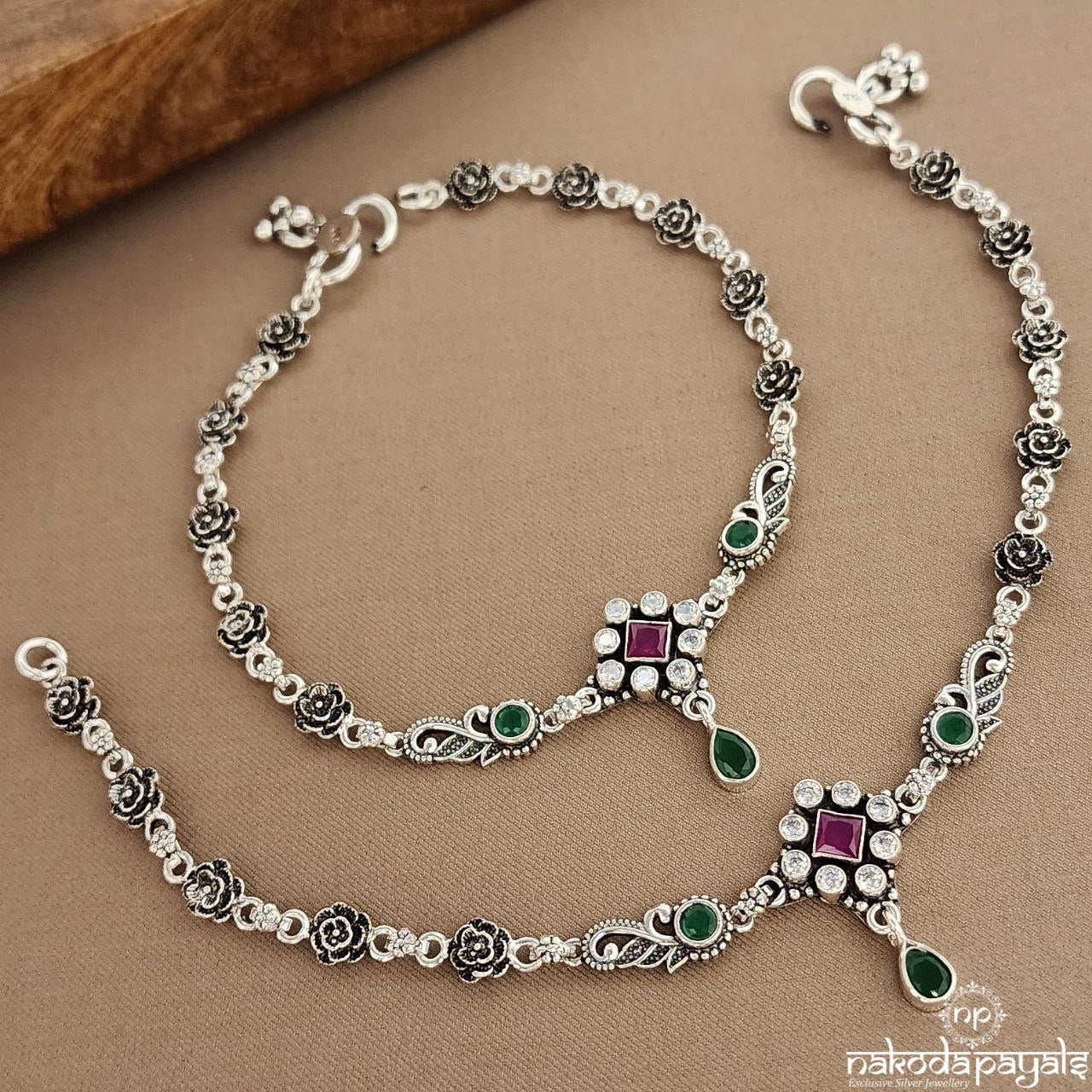 Squarish Pink Rose Anklets (A6575)