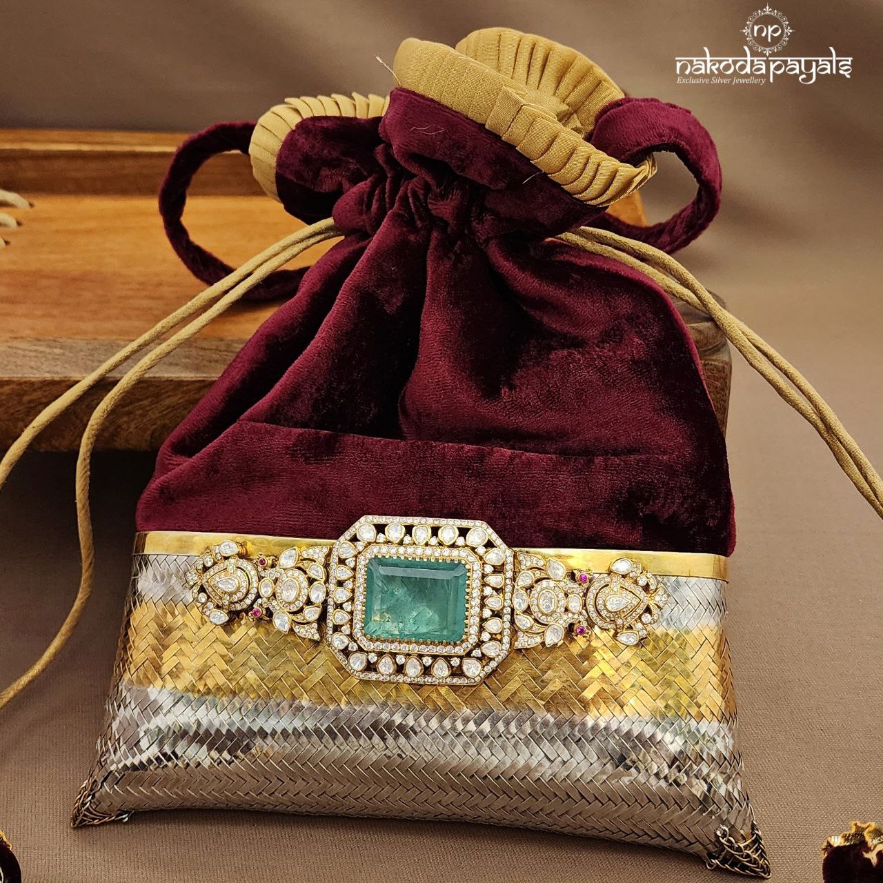 Emerald Spark Moissanite Potli Bag (Esa335)