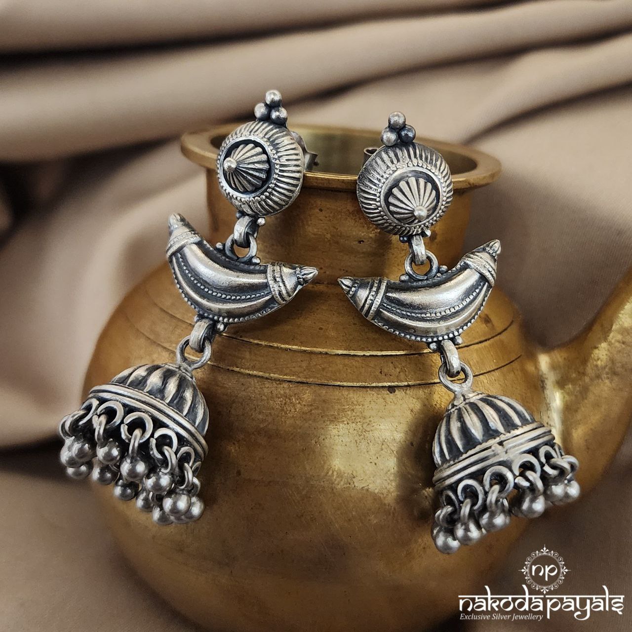 Half Moon Jhumka (J1067)