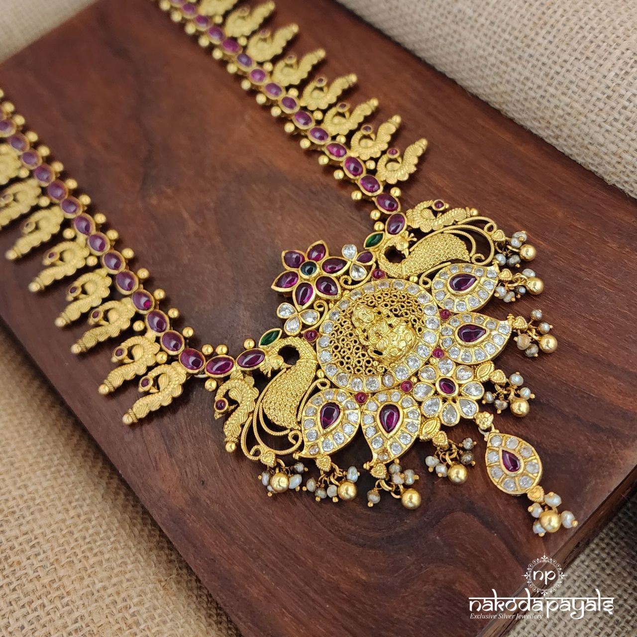 Majestic Peacock Lakshmi Peacock (Gn8152)