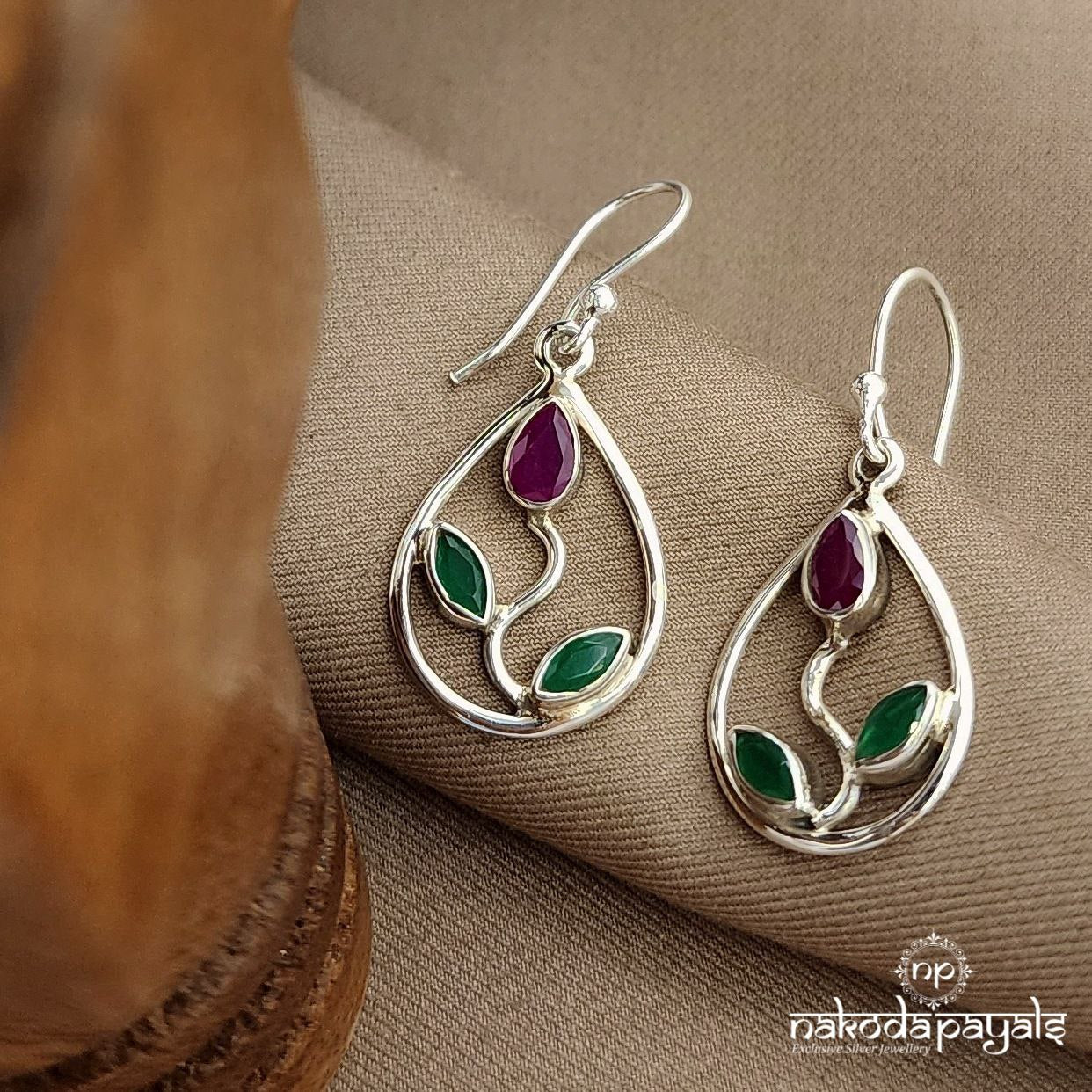 Kemp Drop Hangings (H2169)