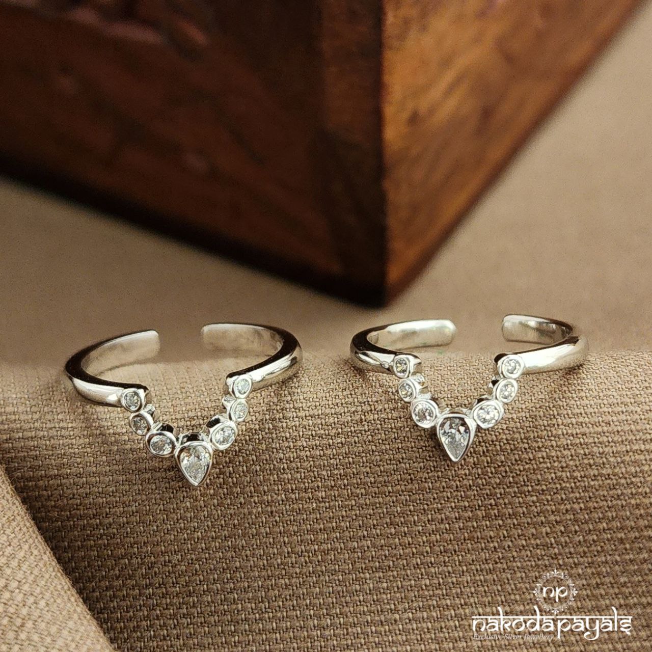 White Vanki Toerings (T4745)