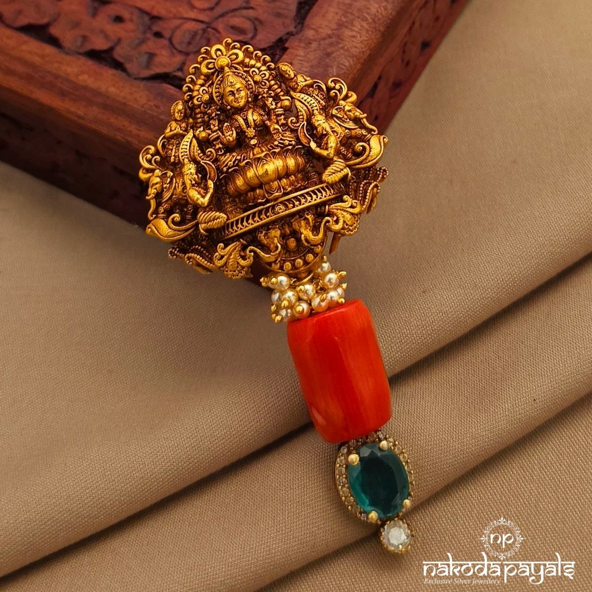 Lakshmi Blessing Pendant (Gp2268)