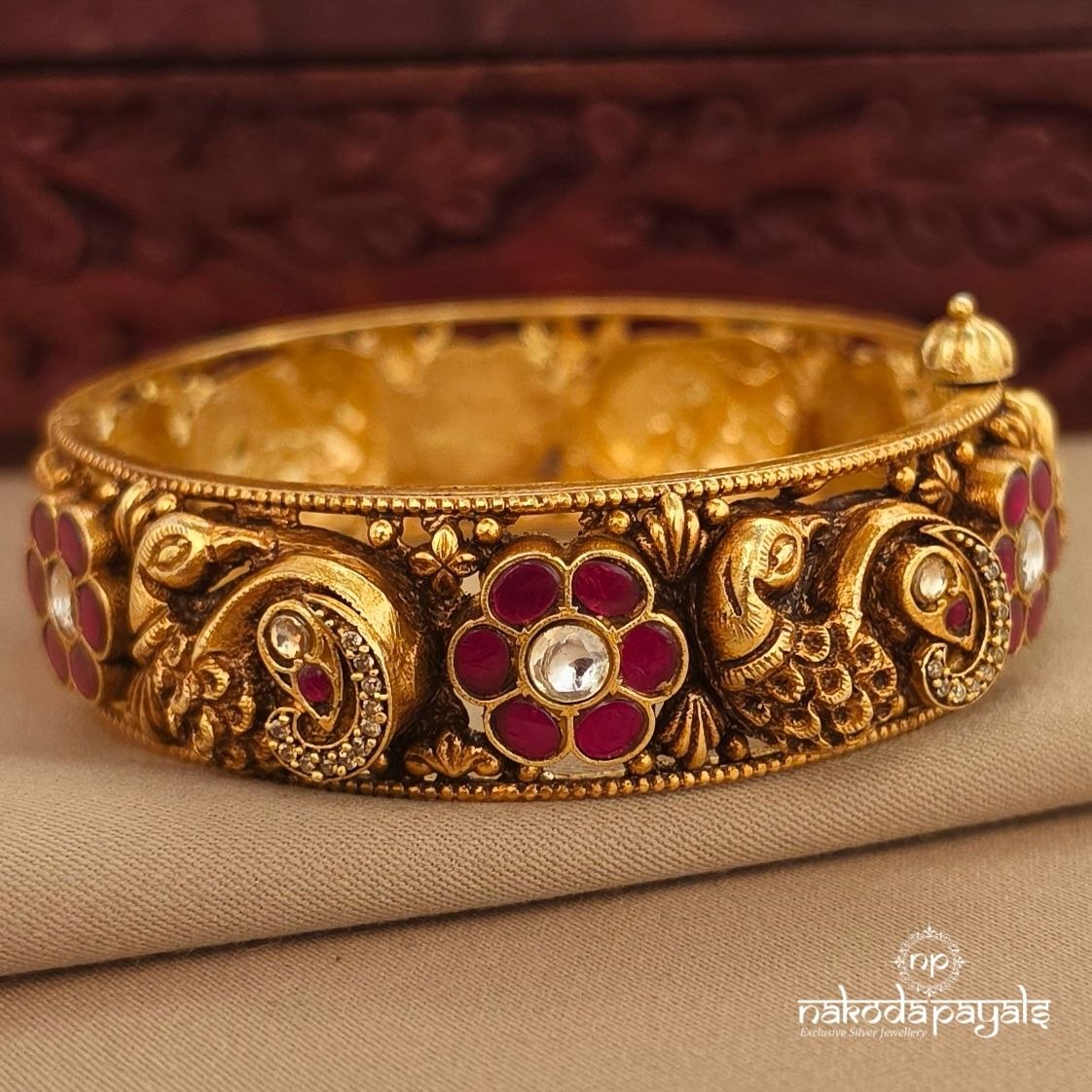Peacock Kundan Screw Kada (Gk3317)