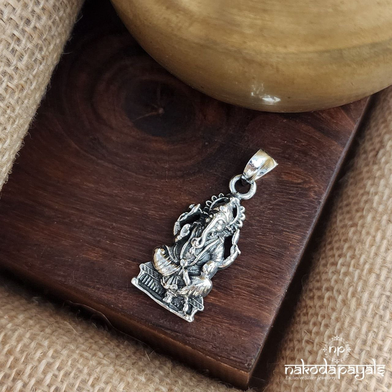 Blessing Ganesha Pendant (P2453)