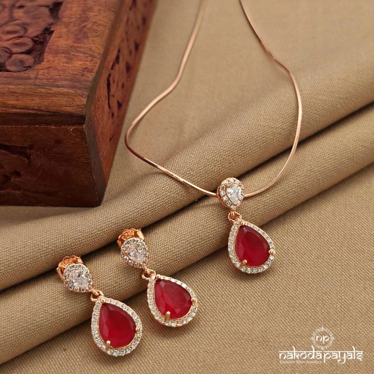 Cute Pink Drop Pendant Set (St3988)