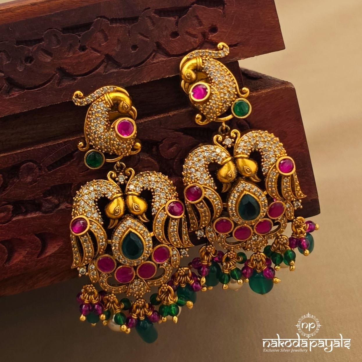 Peacock Traditional Neckpiece With Earrings (Gn10300)