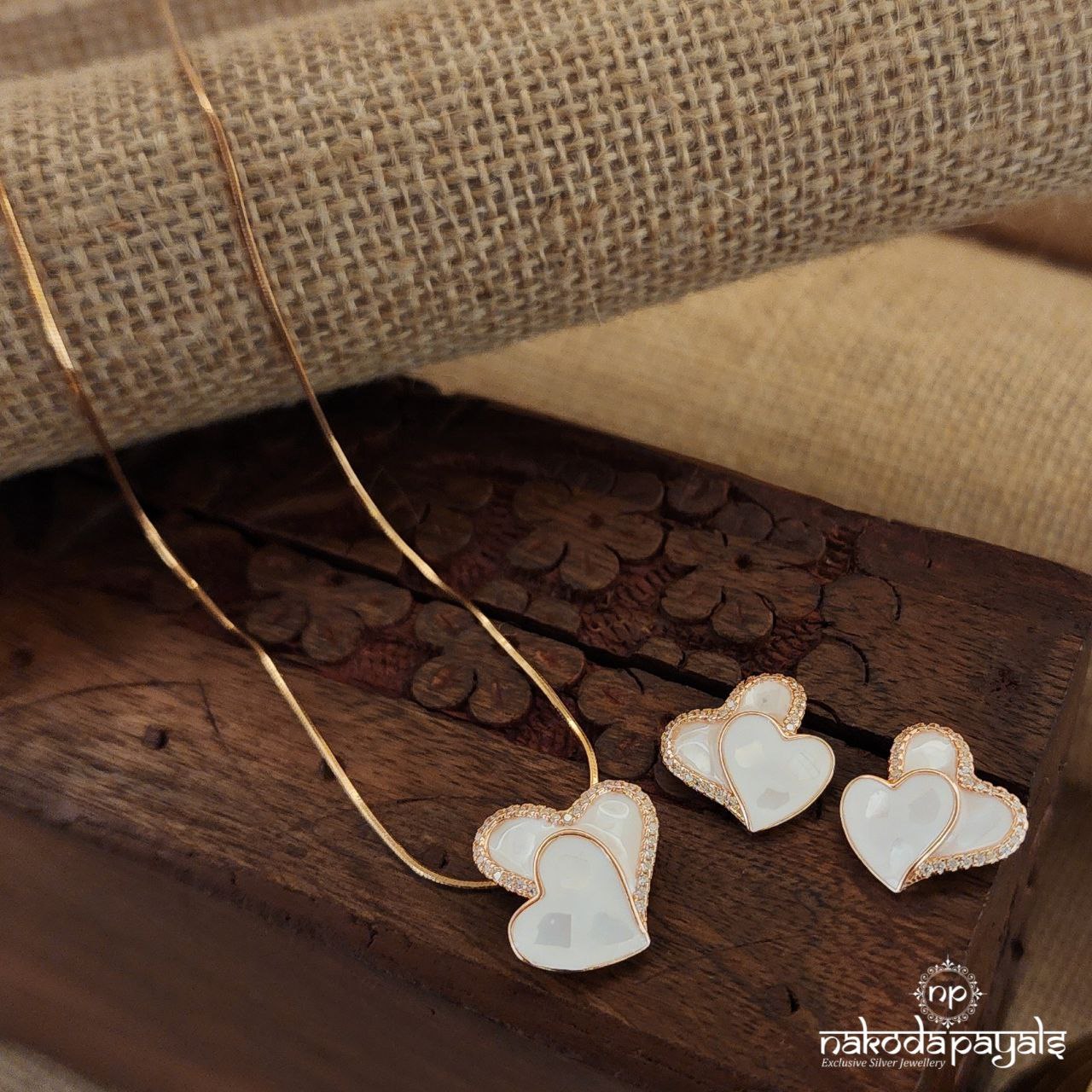 Sweetheart MOP Neckpiece With Earrings (St3111)