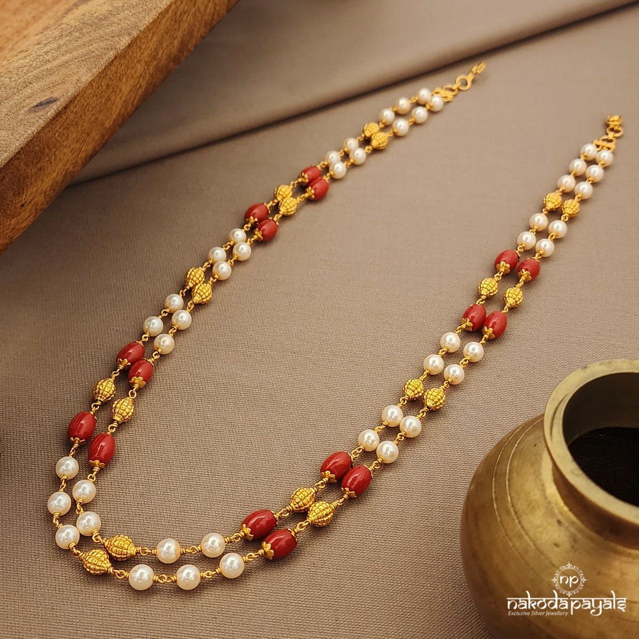 Layered Pearled & Coral Neckpiece (Gn9552)
