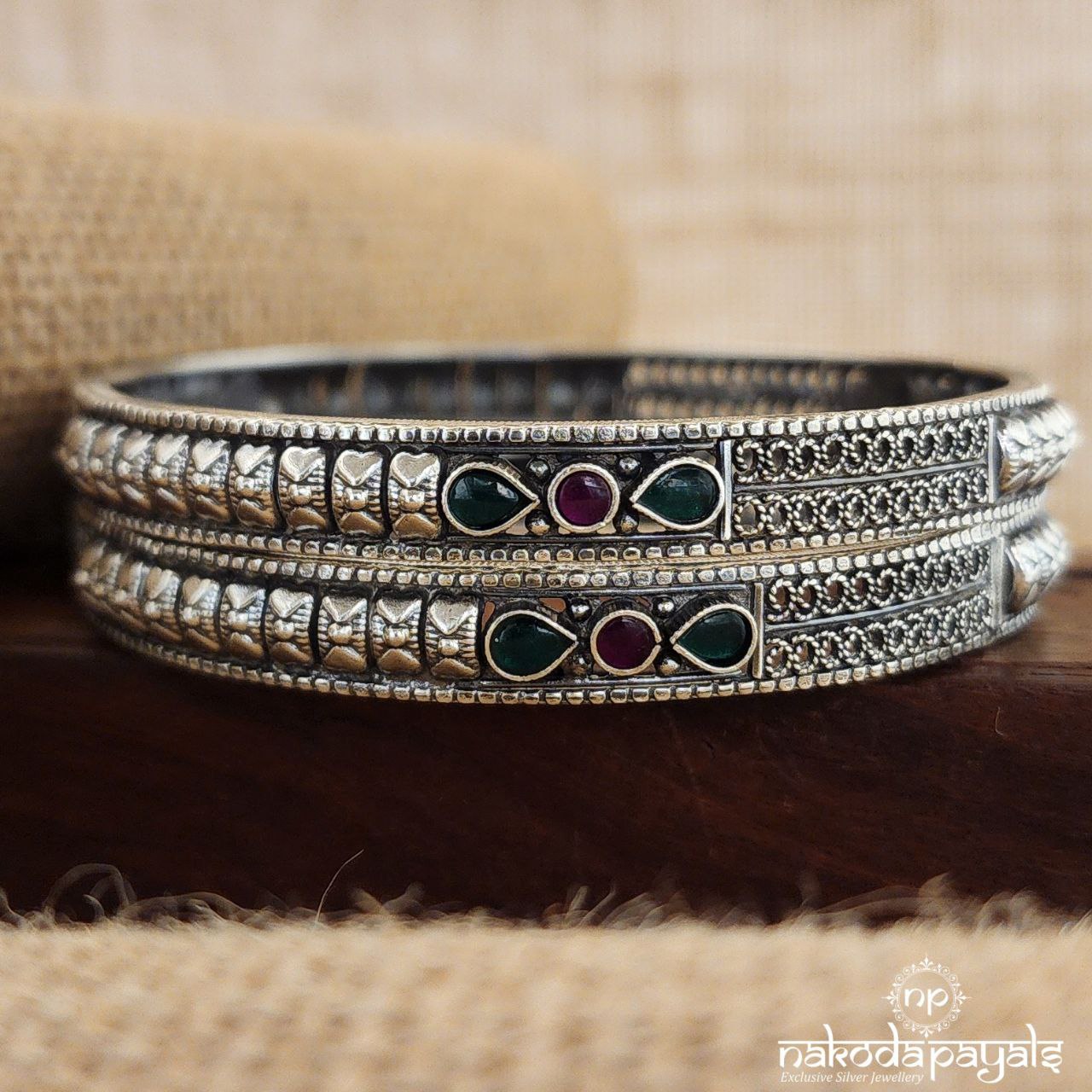 Green Textured Bangle Pair (K5028)