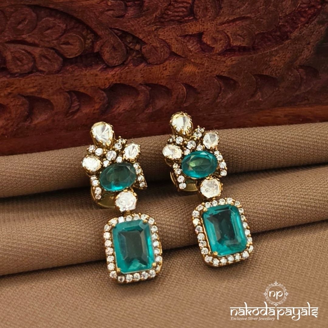 Rectangular Green Earrings (Ge10480)