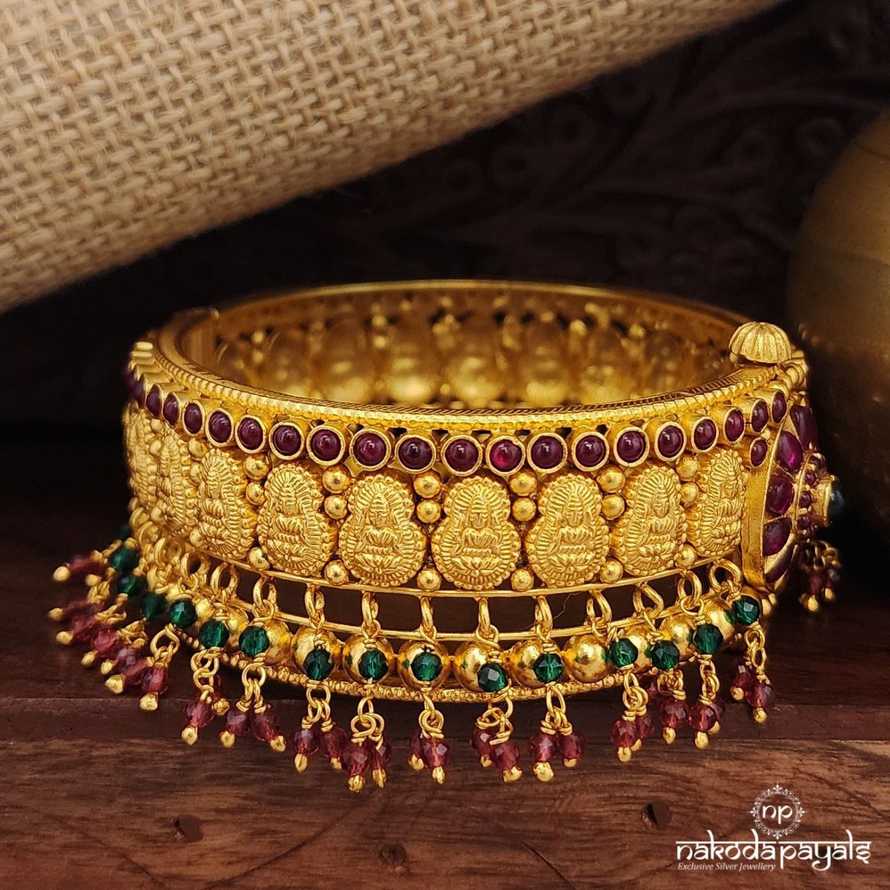 Screw Kemp Ball Drop Kada (Gk3117-18)