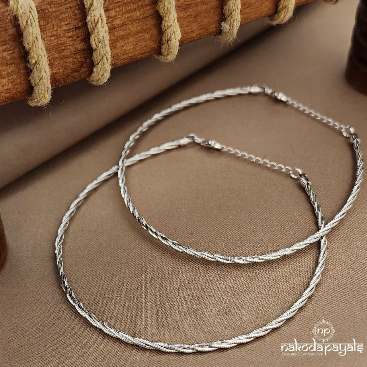 Braided White Anklet (A6642)