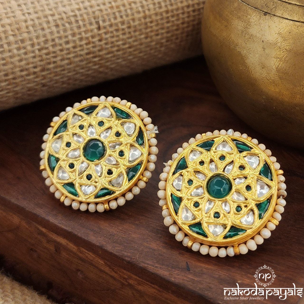 Green Circular Kundan Studs (Ge9094)