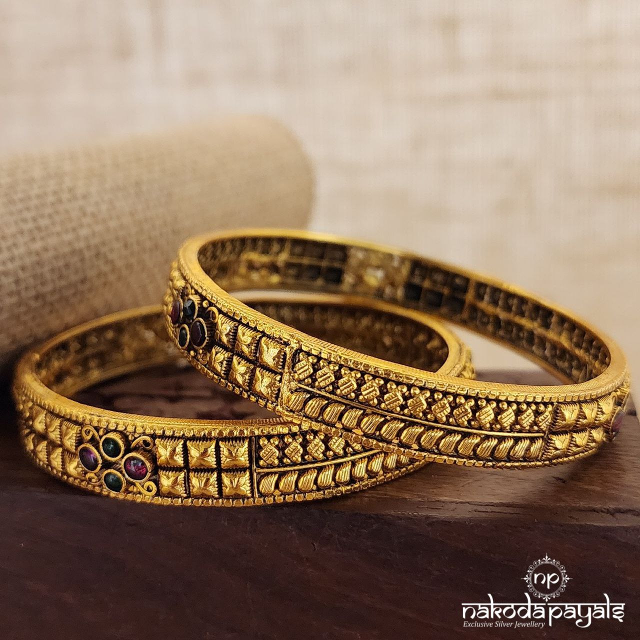 Gold Aura Kemp Bangles (Gk2771)