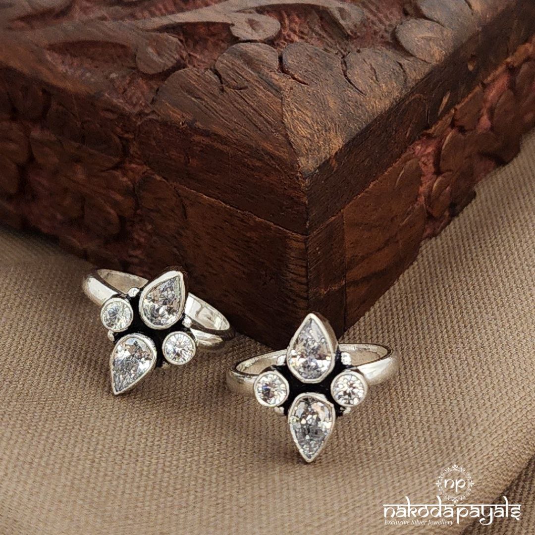 White Cutstone Toerings (T4784)