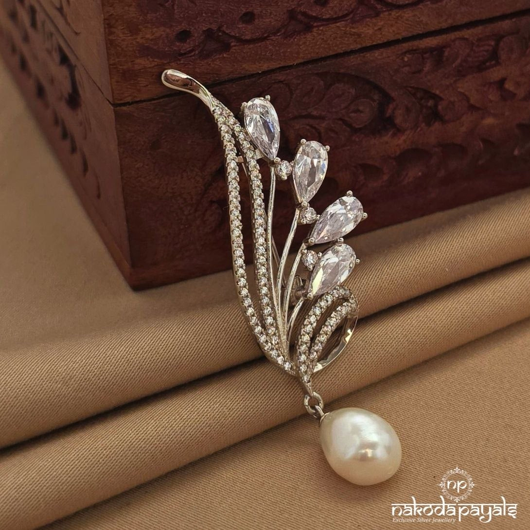 White Pearl Drop Brooch (St4046)