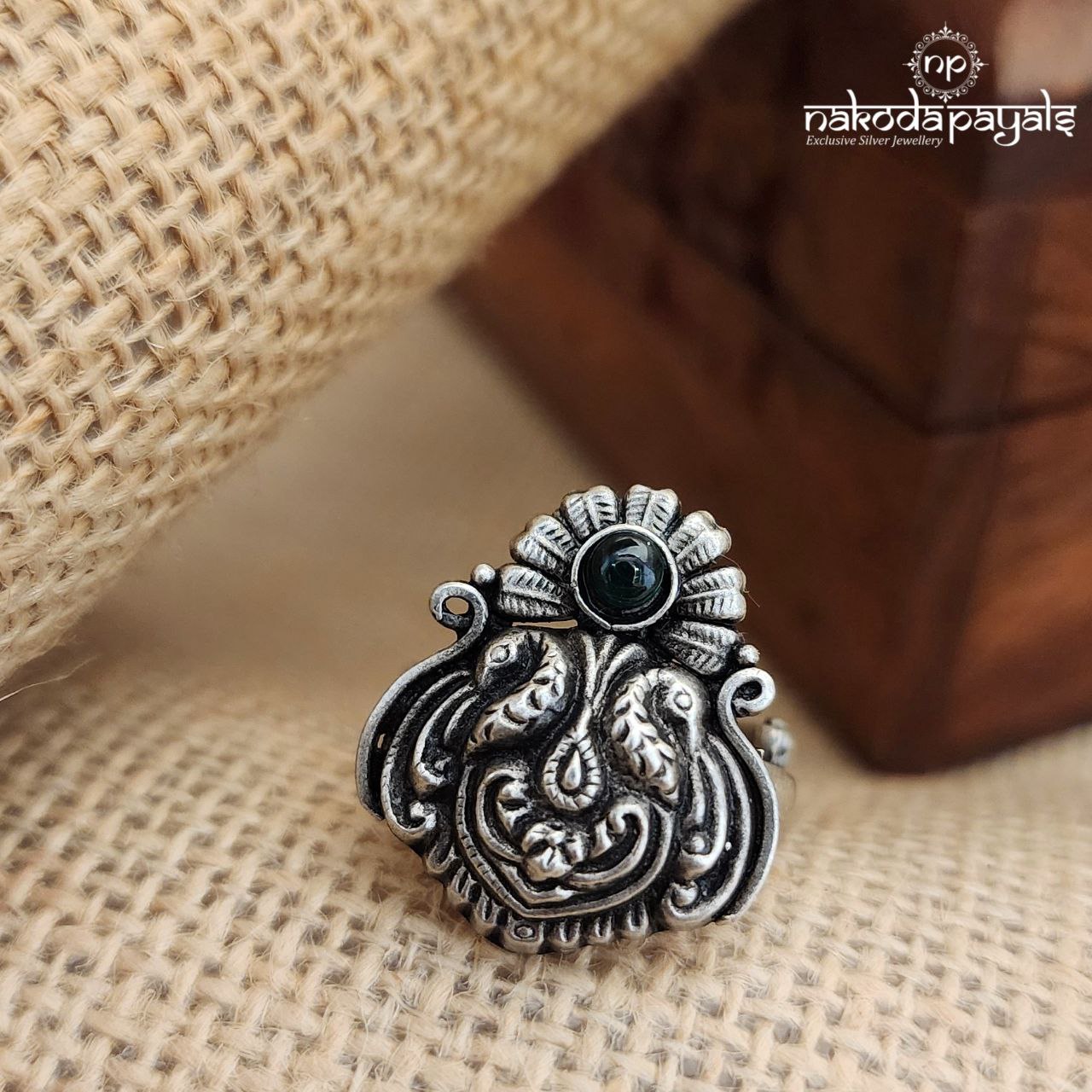 Green Twin Peacock Finger Ring (F2484)