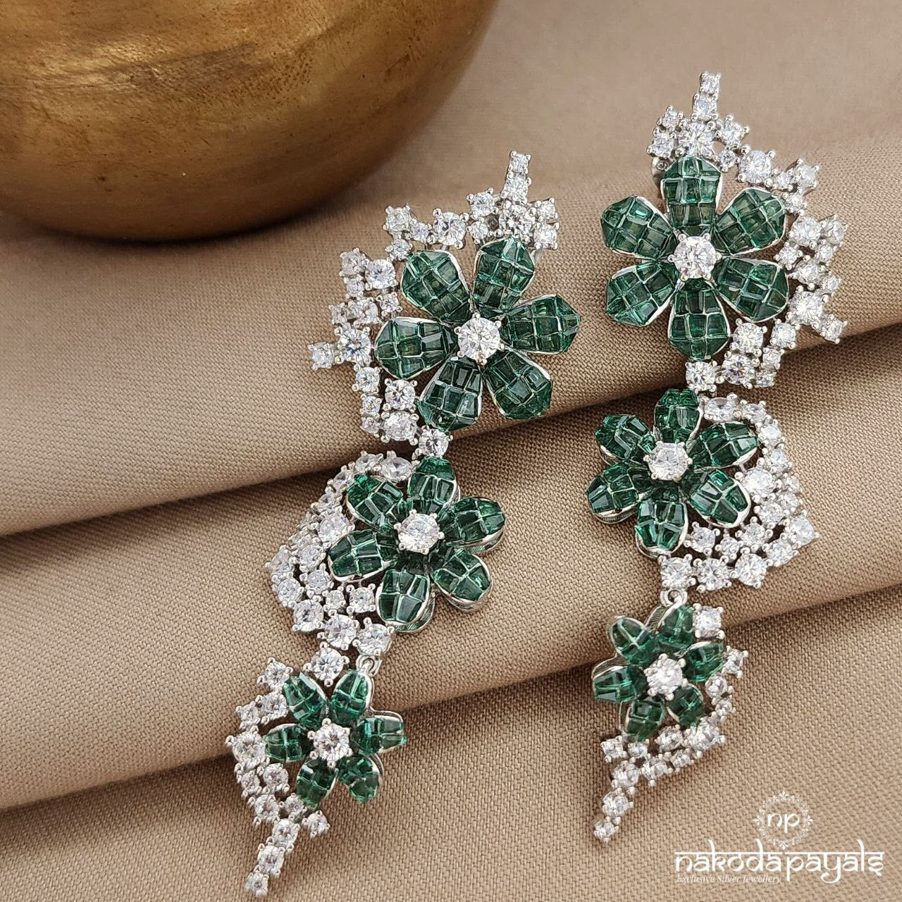 Green Charm Earrings (St3415)