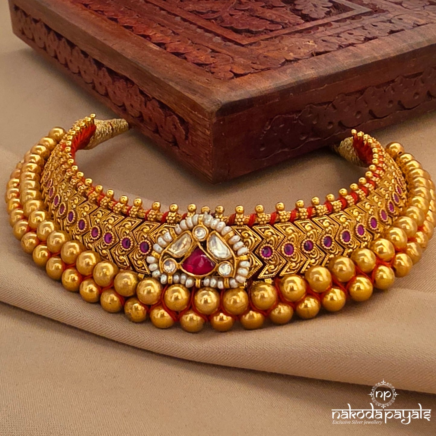 Gorgeous Kundan Tushi Neckpiece (Gn10447)