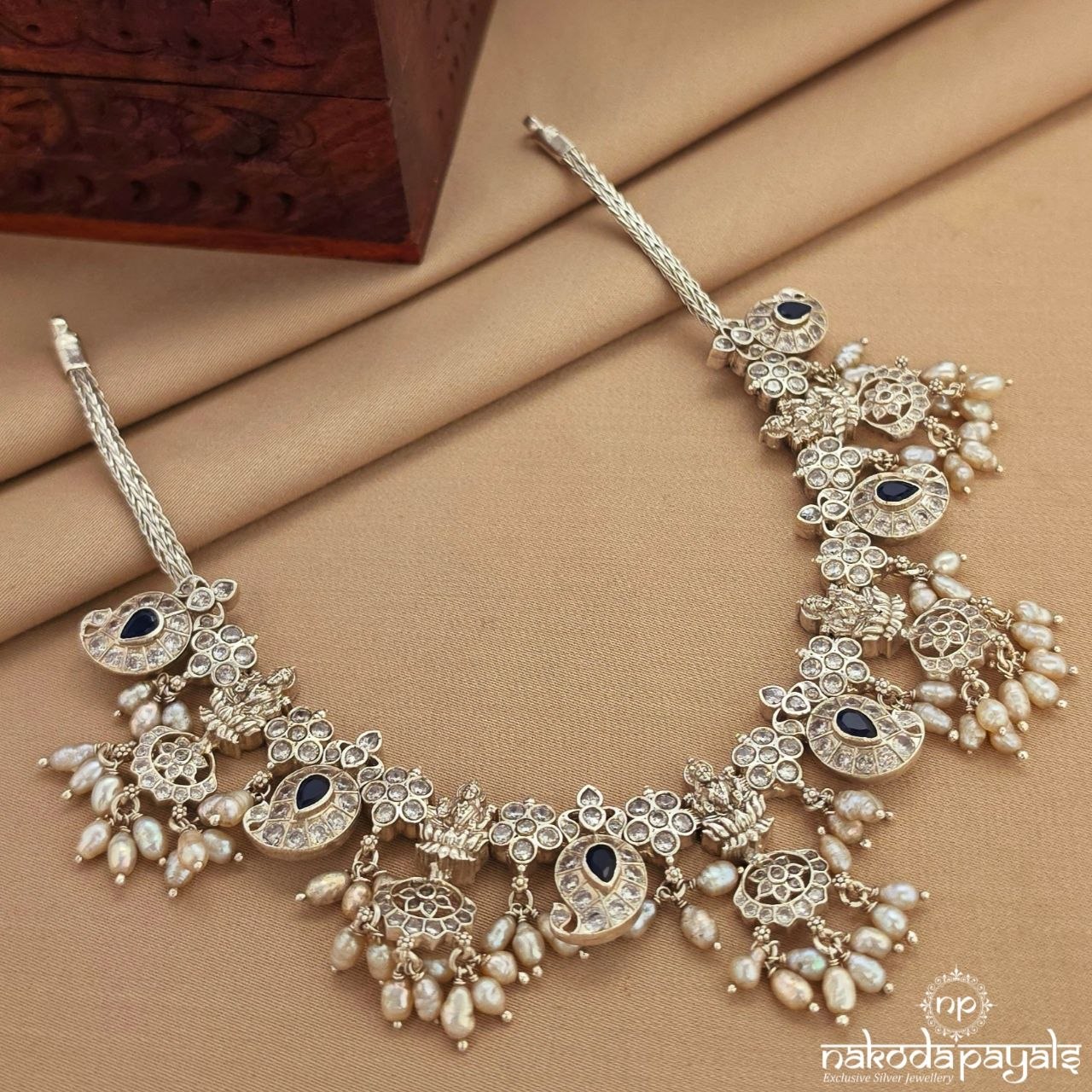 Mango Blue Neckpiece (N11689)