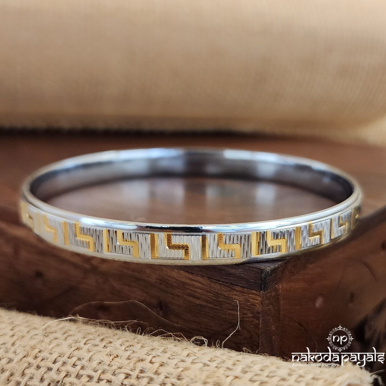 Trending Single Kada (Mc0921)