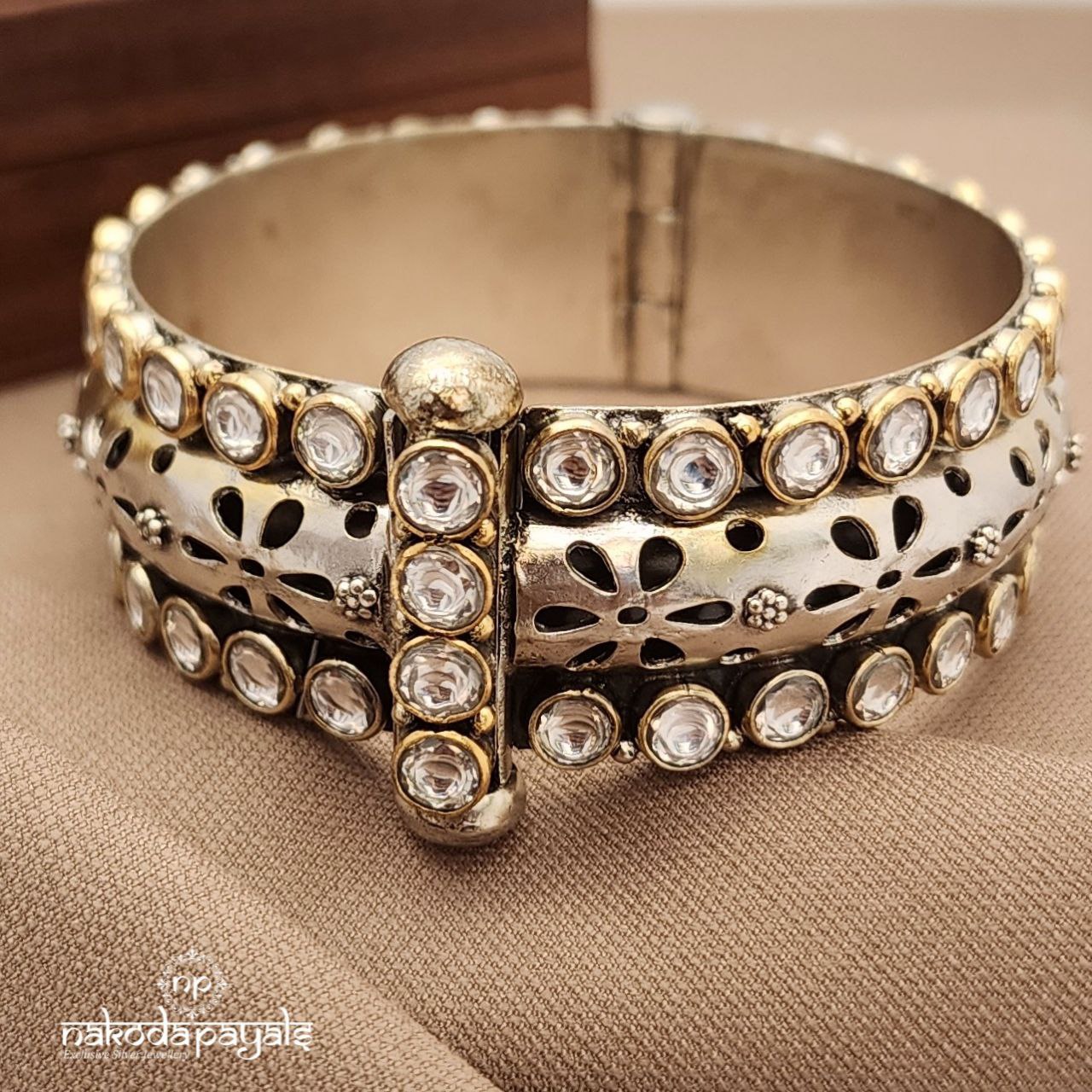 Dual Tone White Single Kada (2.4) (K6111)