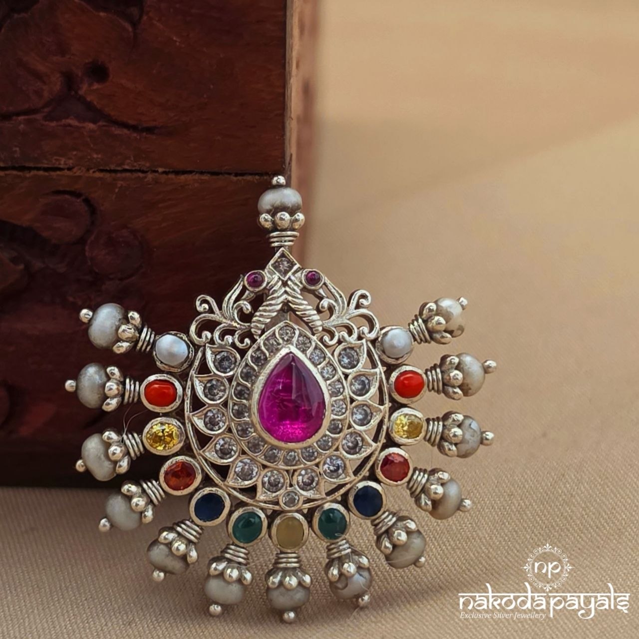 Exquisite Navarathna Pendant (P2661)