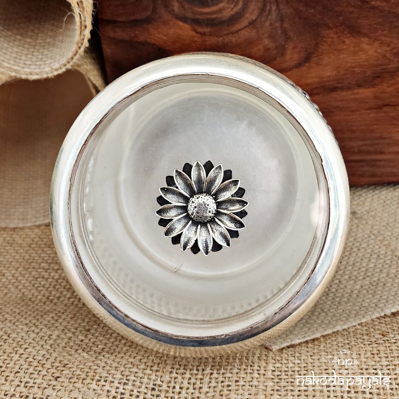 Single Handi Shape Dry Fruit Bowl With Lid (Aa1238)