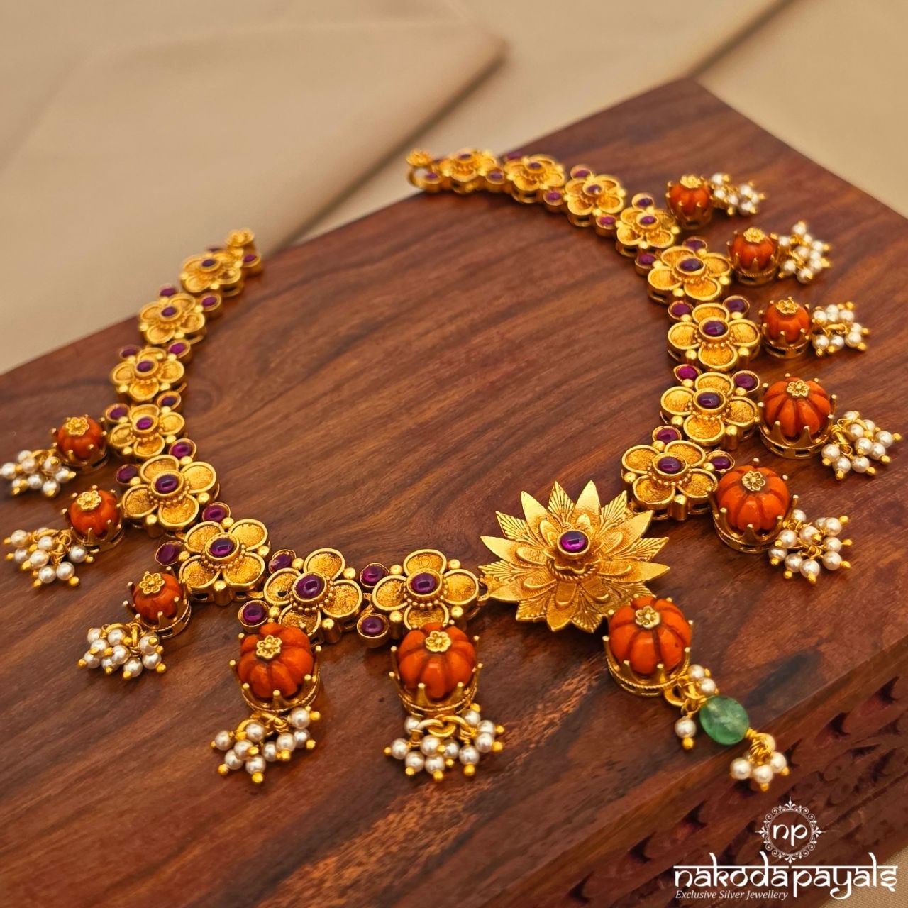 Coral Pearl Drop Neckpiece (Gn10494)