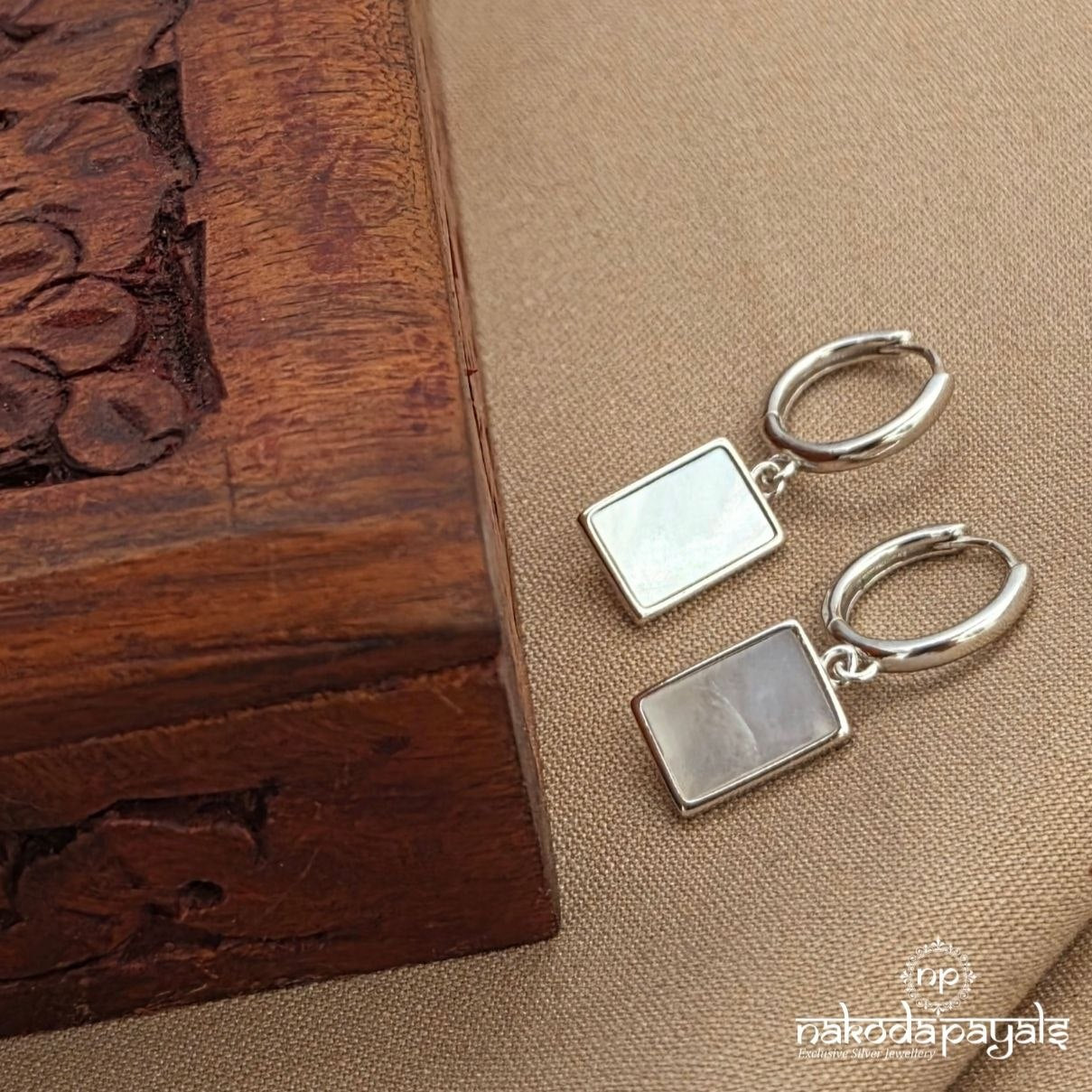 Elegant Mope Earrings (St3979)