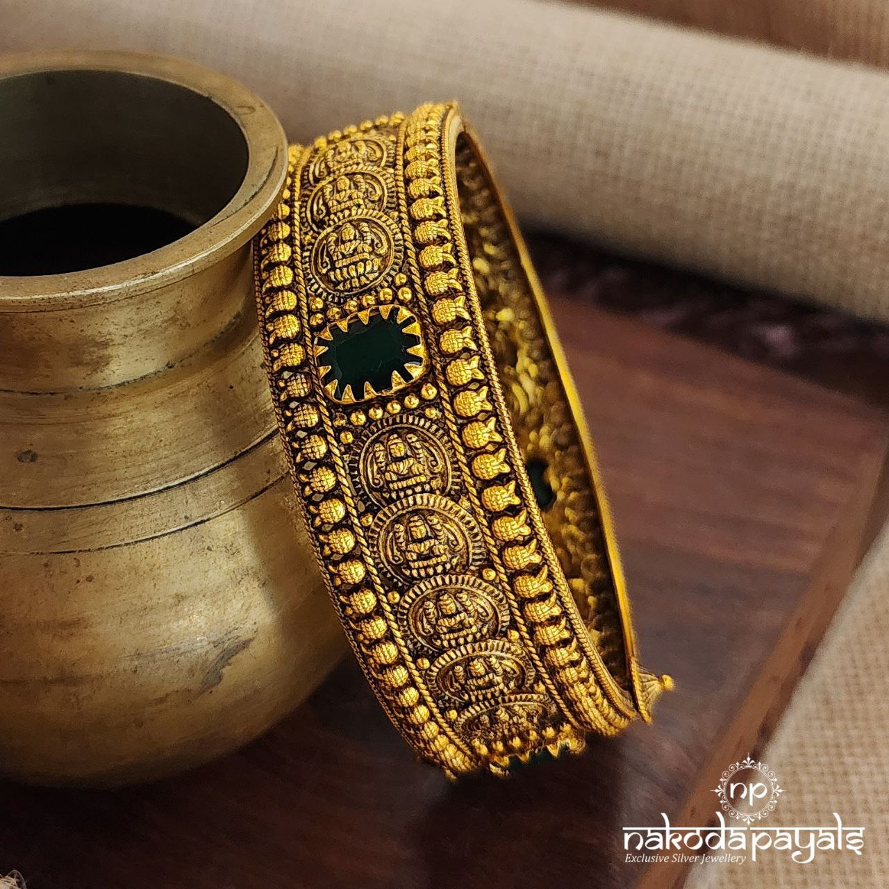 Emerald Green Screw Kada (Gk2689)