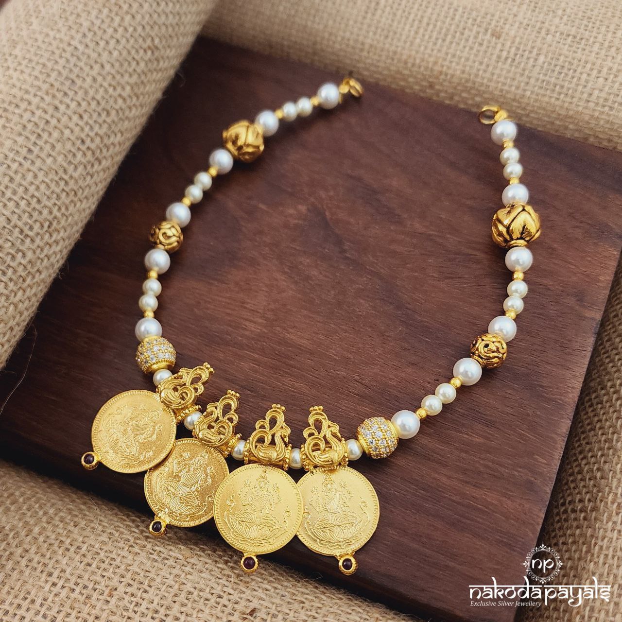 Pearled Lakshmi Coin Neckpiece (Gn8563)