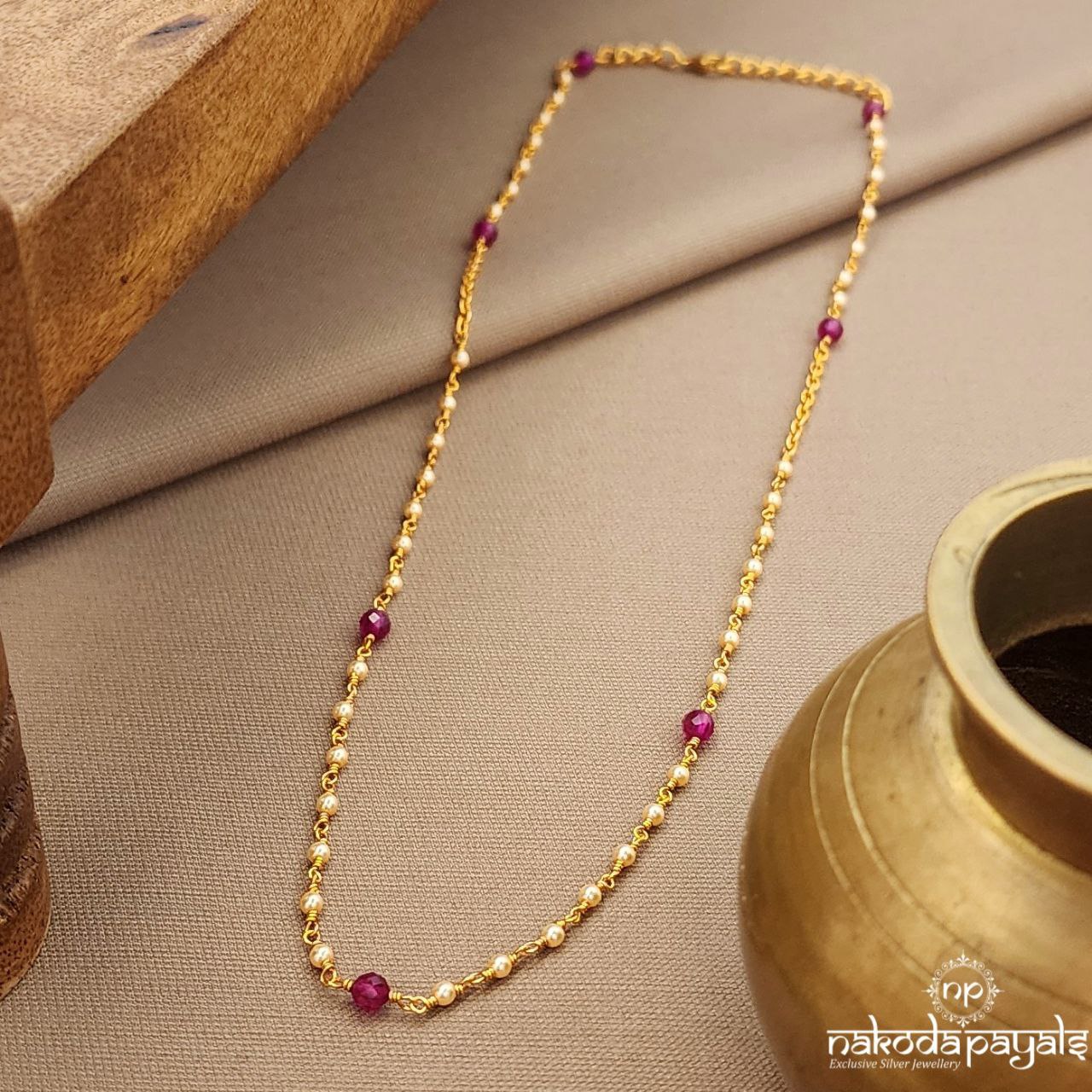 Elegant Pearled Linked Neckpiece (Gn9557)