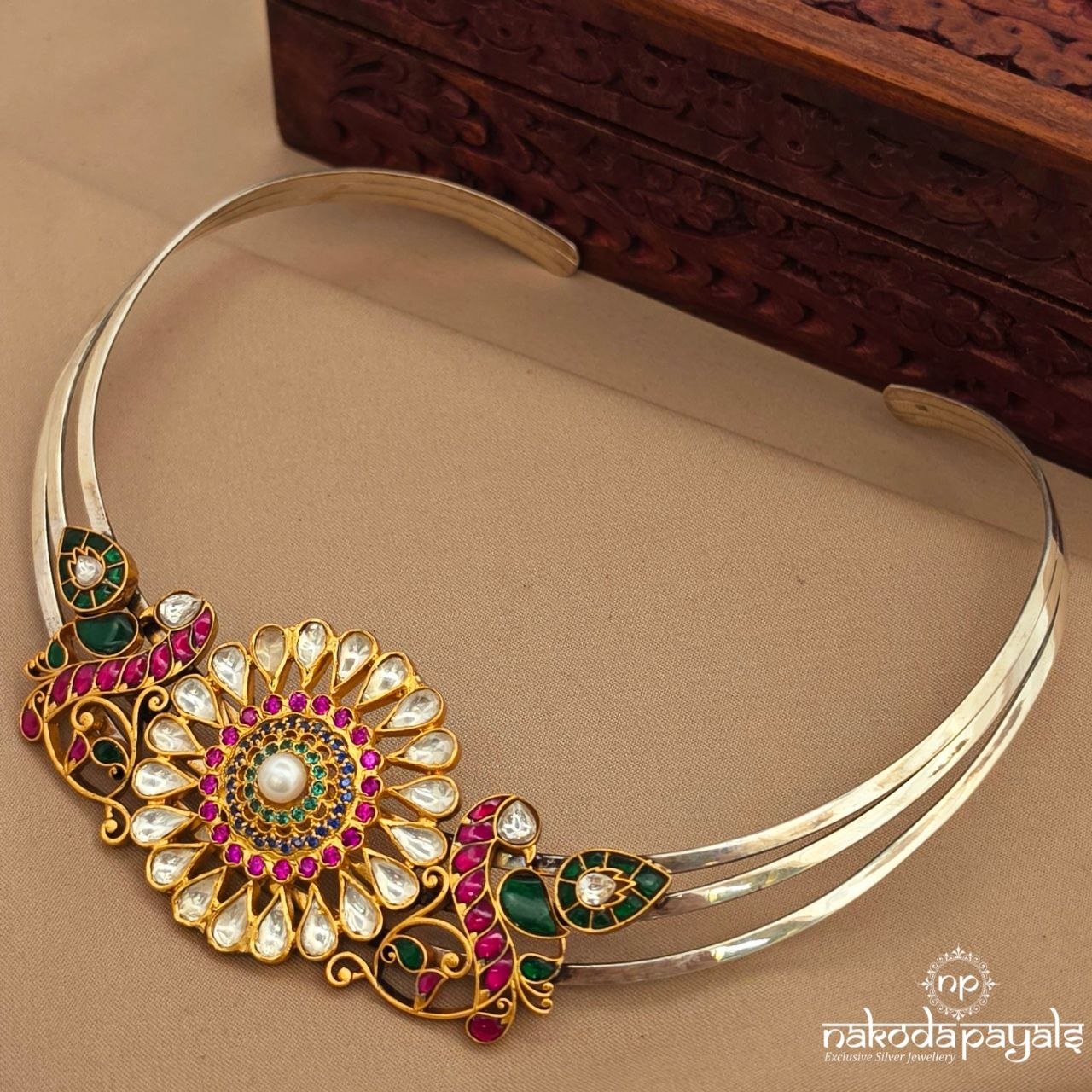 Exquisite Peacock Kundan Hasli (N11923)