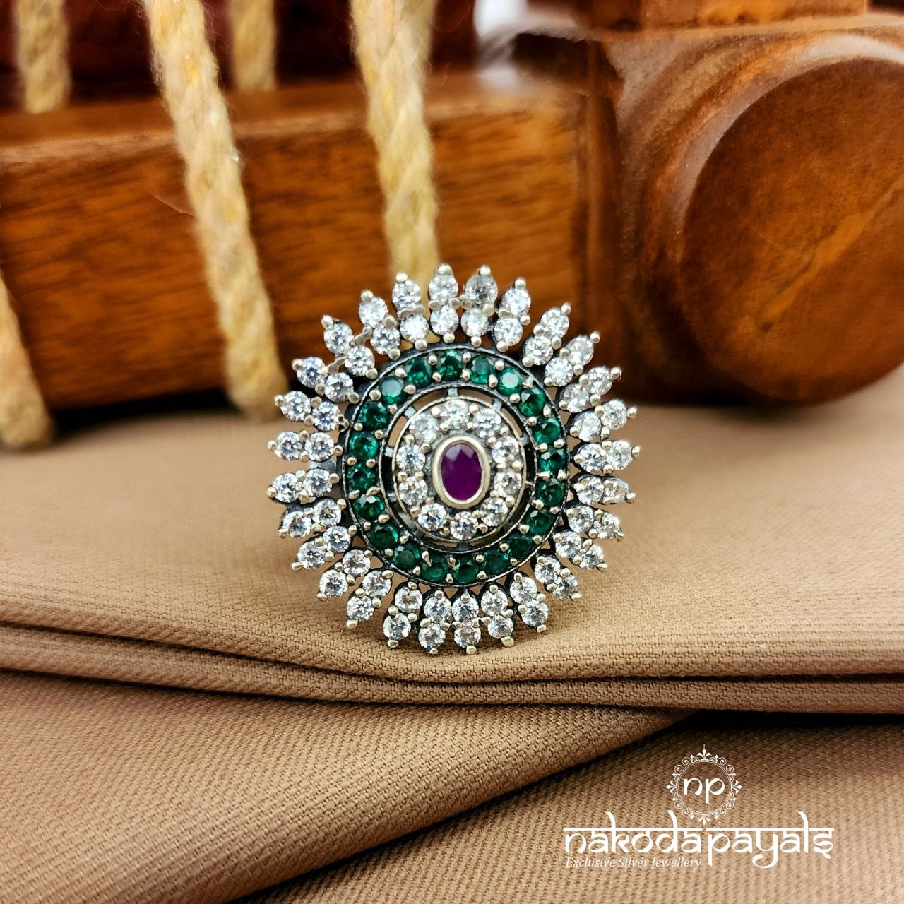 Green CZ Finger Ring (F2940)
