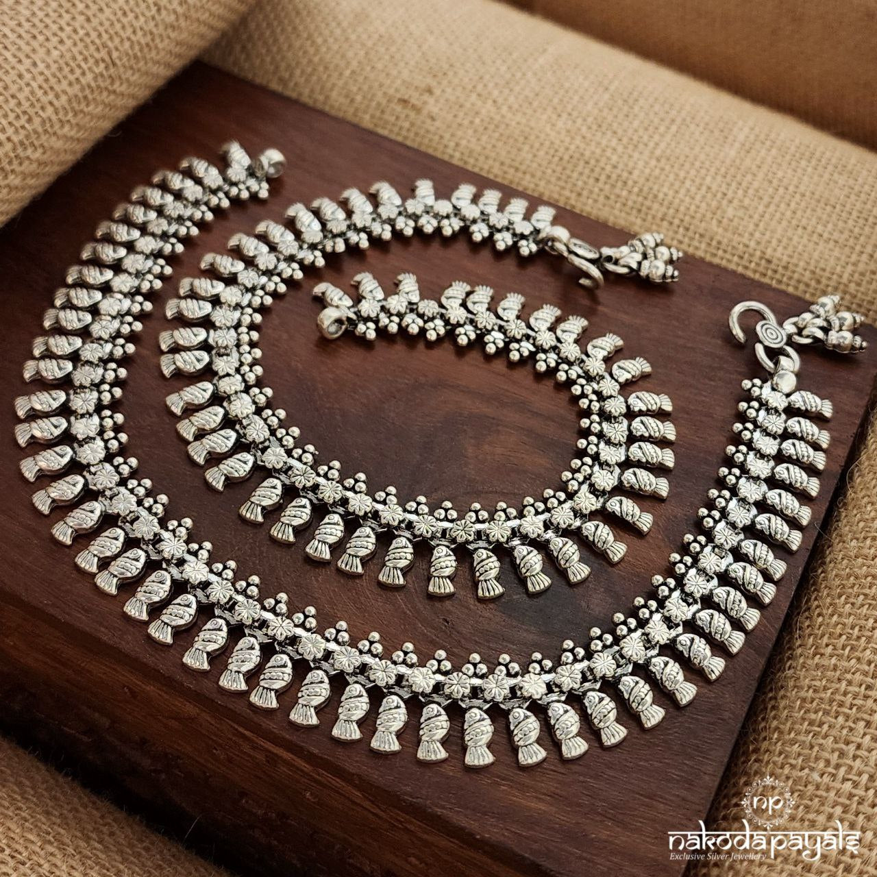 Elegant Peacock Anklets (A6395)