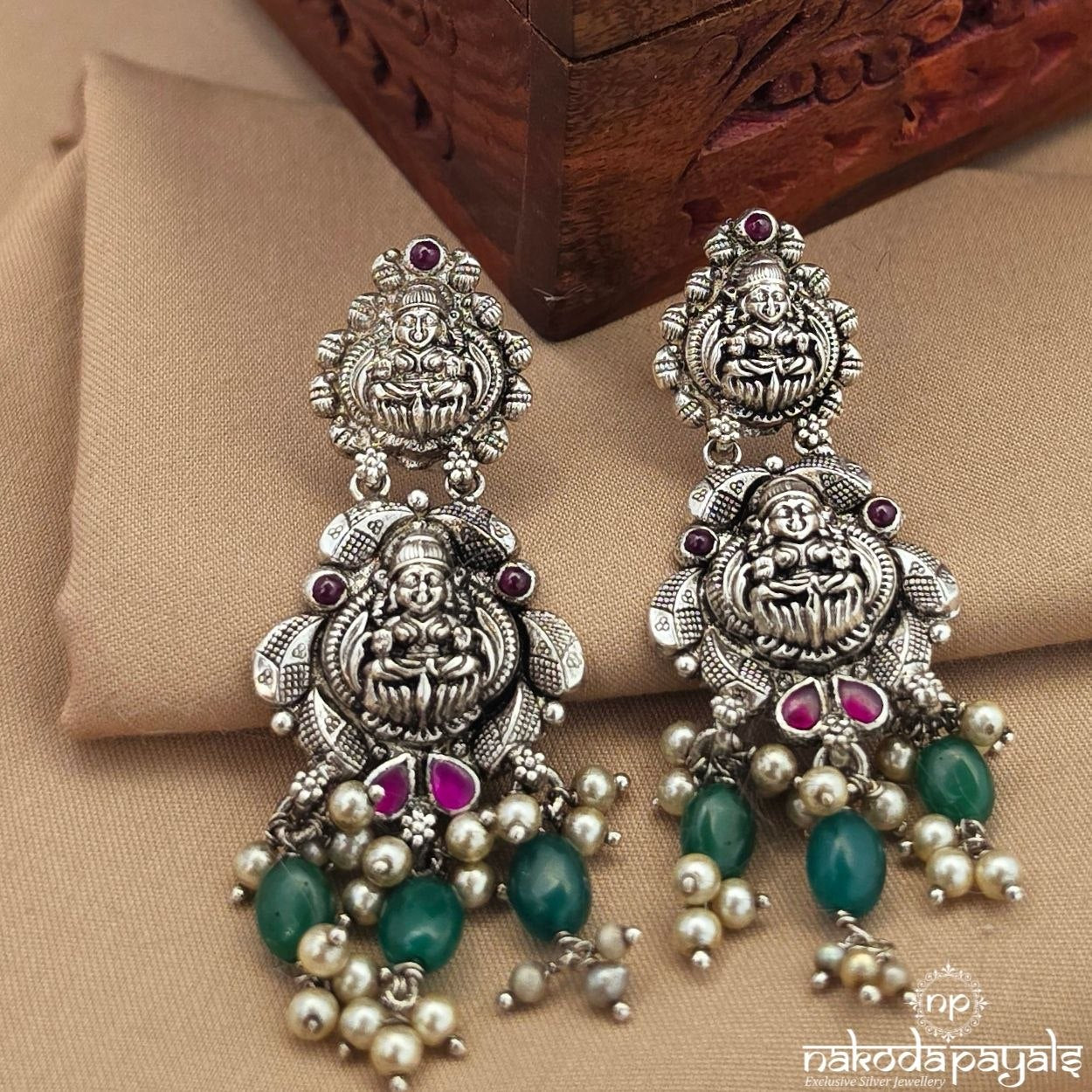 Lakshmi Pearly Chandbali (C4263)