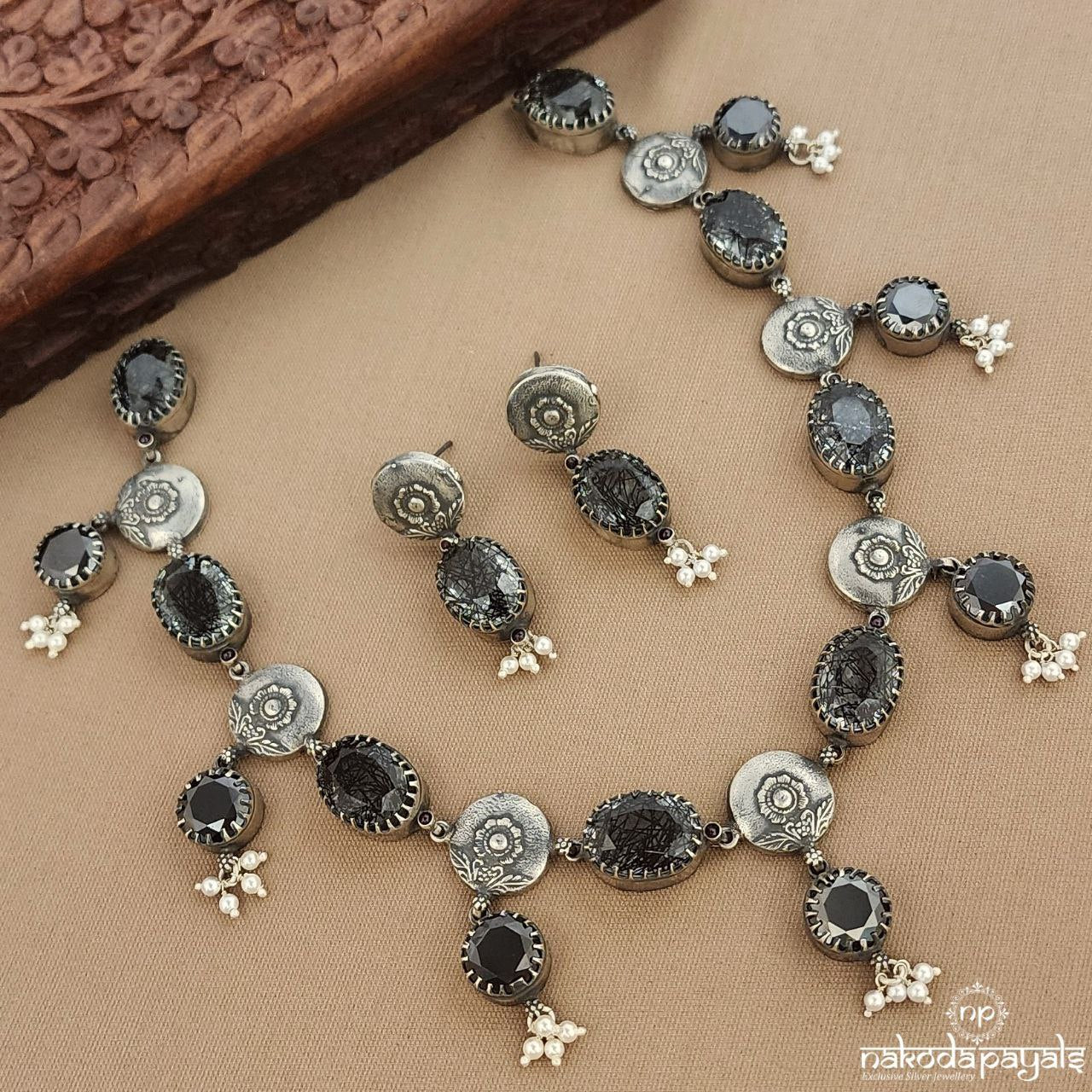 Black Drops Neckpiece With Earrings (N11171)