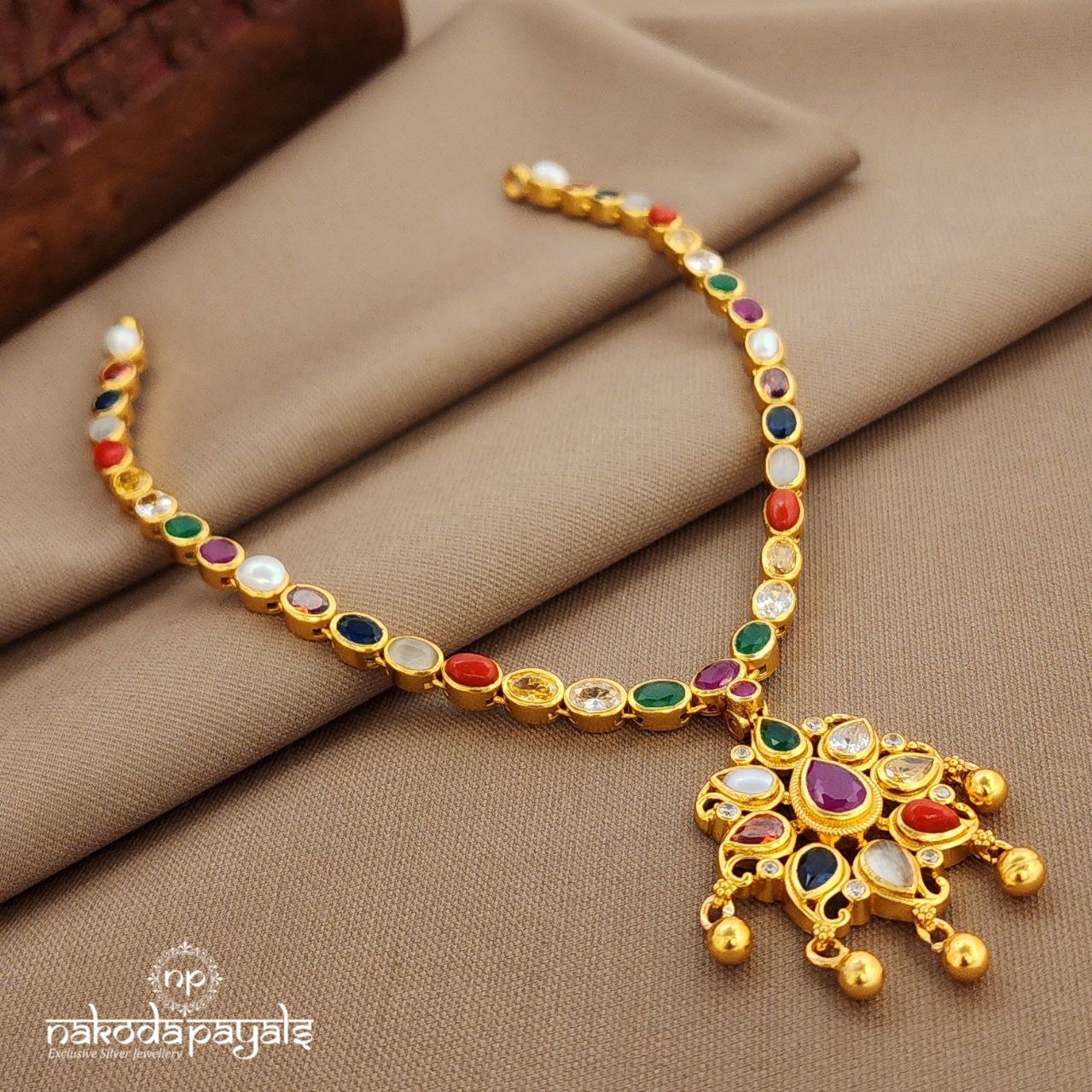 Navaratna Neckpiece (Gn9826)