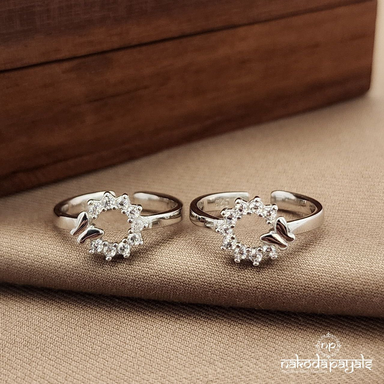 Circular White Toerings (T4702)