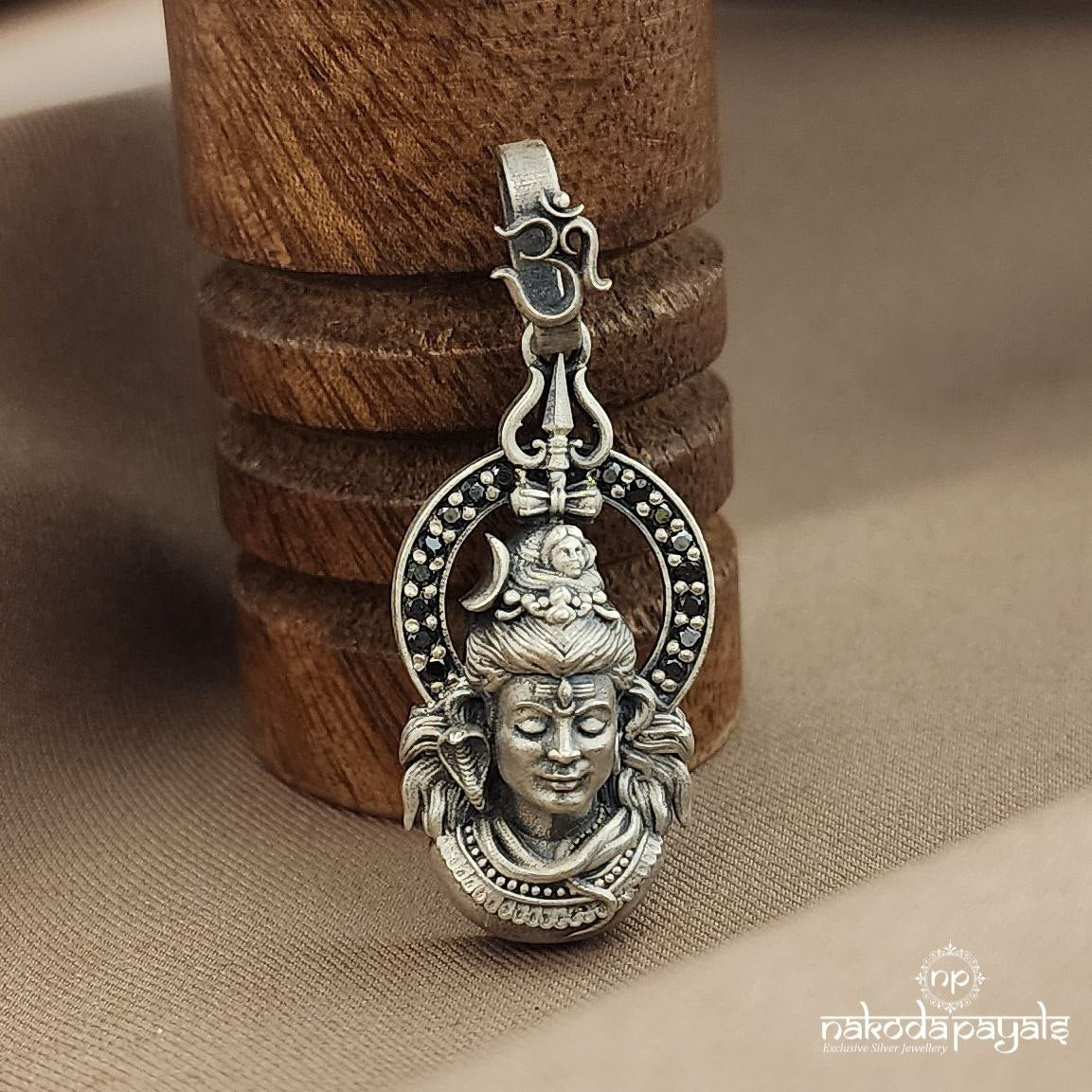 Shiva Black Pendant (P2478)