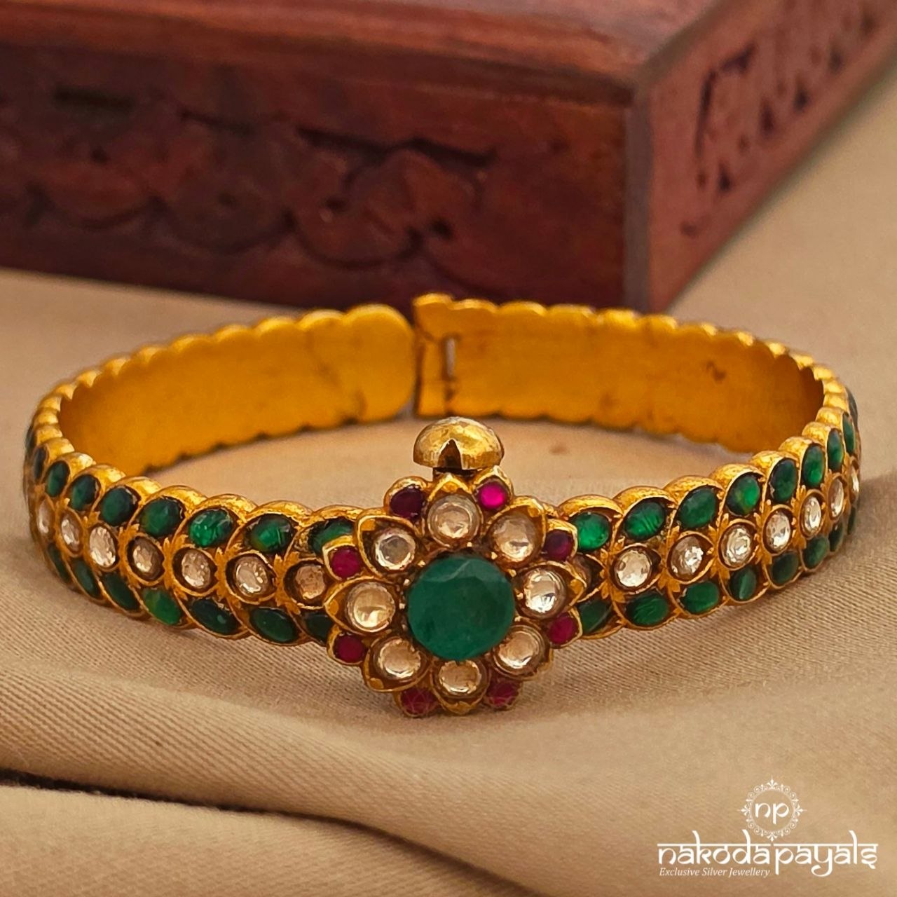 Kundan Screw Kada (2.4) (Gk3308)