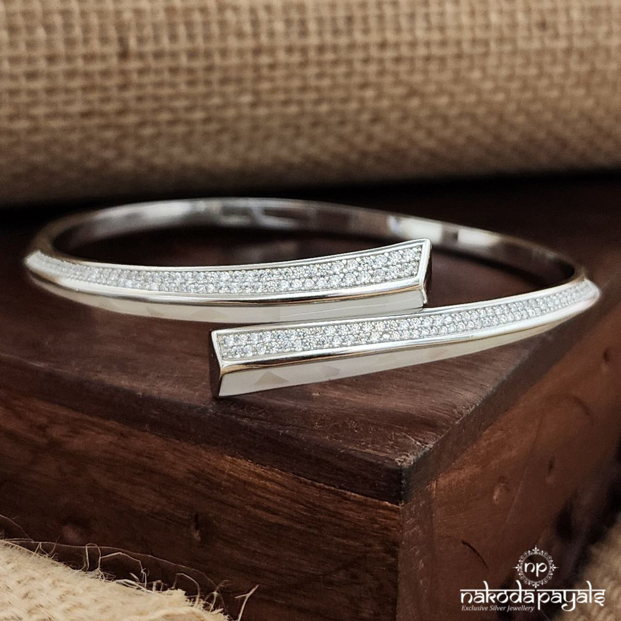 Openable MOP Kada (K5222)