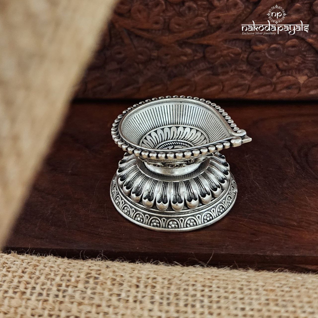 Oxidised Auspicious Deepam (Aa1769_70)